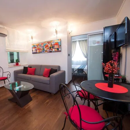 Impeccable 1-bed In Center Of 公寓