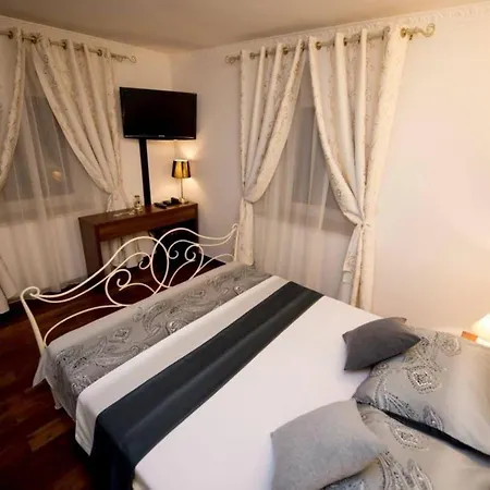 Impeccable 1-bed In Center Of * 斯普利特
